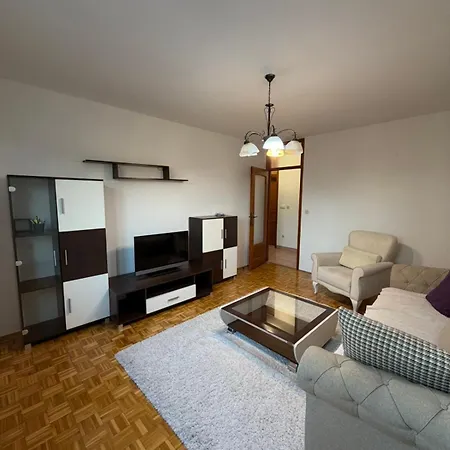 Trg Heroja-hrasno Apartamento *